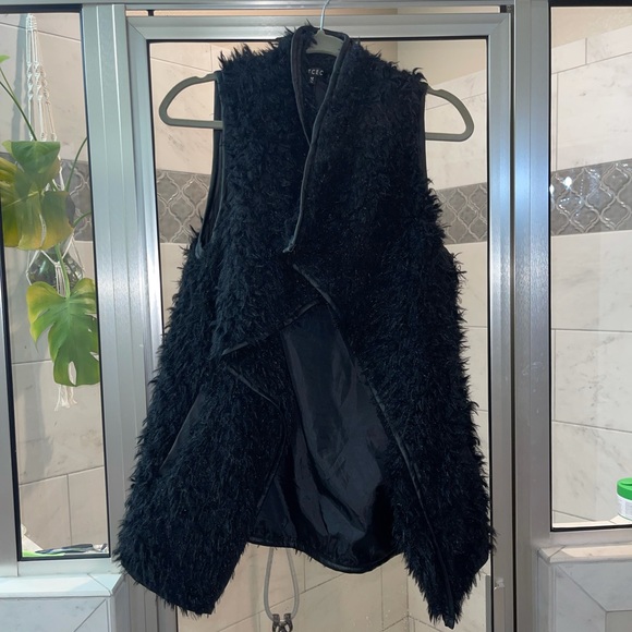 Boutique fur vest - Picture 1 of 3